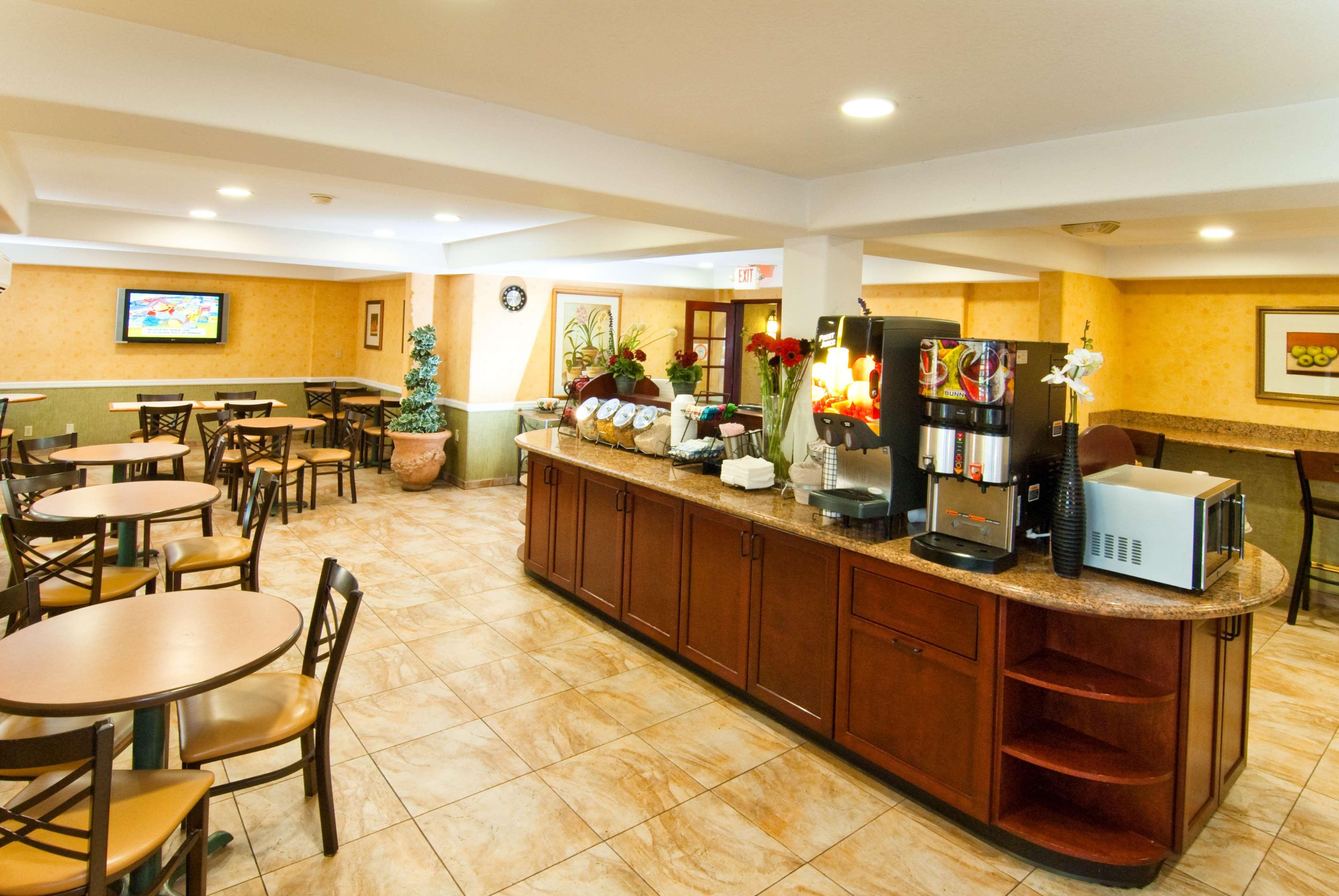 Best Western Plus Raffles Inn & Suites Анагайм Екстер'єр фото